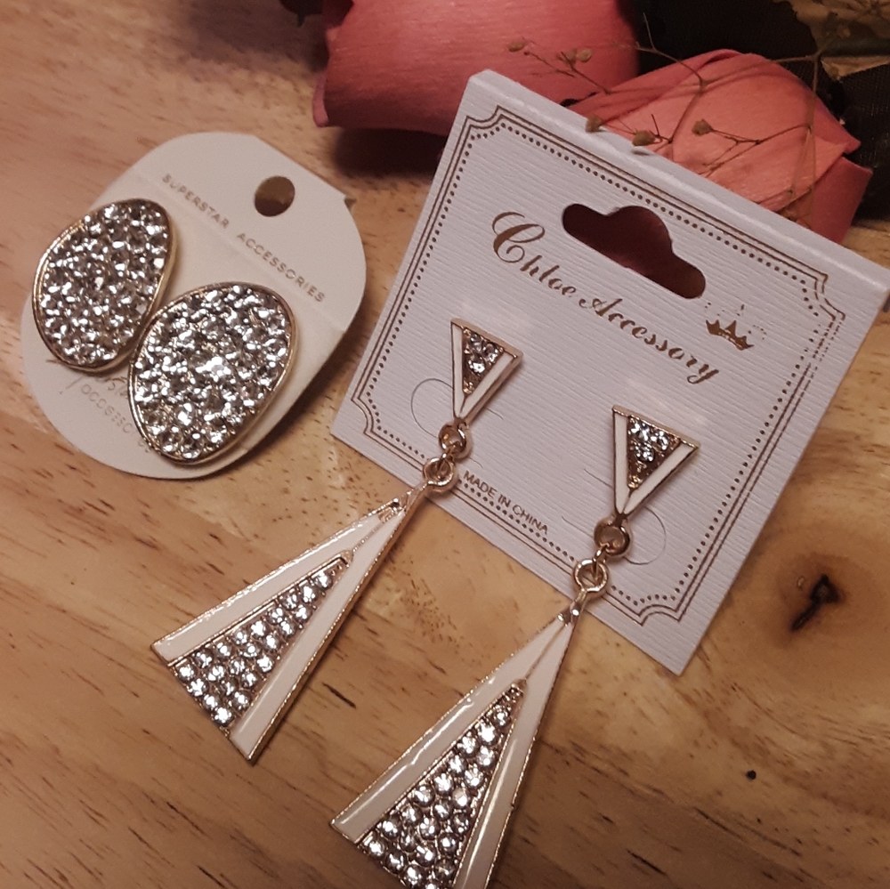 2x White Enamel Silver Rhinestone Warped Earrings
